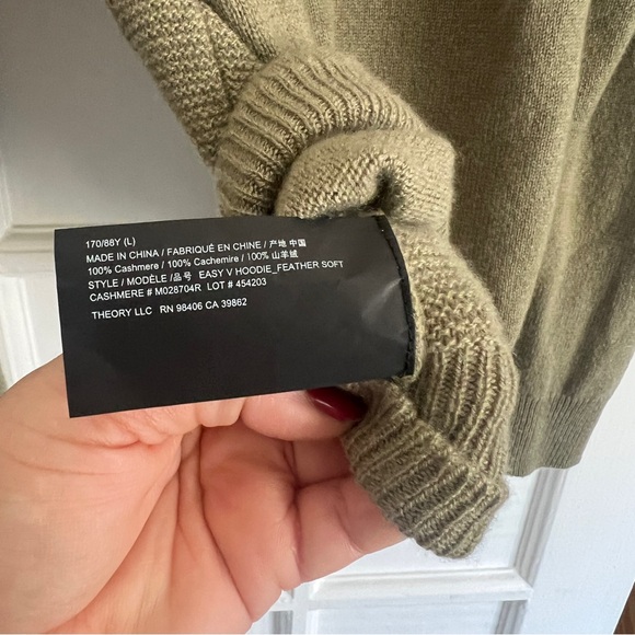 Theory Easy V 100% Cashmere Hoodie - Picture 11 of 11